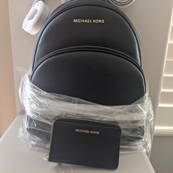 MK Backpack and Wallet - Picture 3 of 14